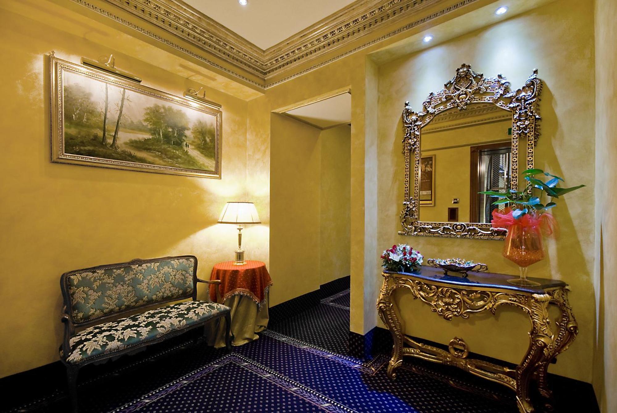 Hotel Manfredi Suite In Rome Bagian luar foto